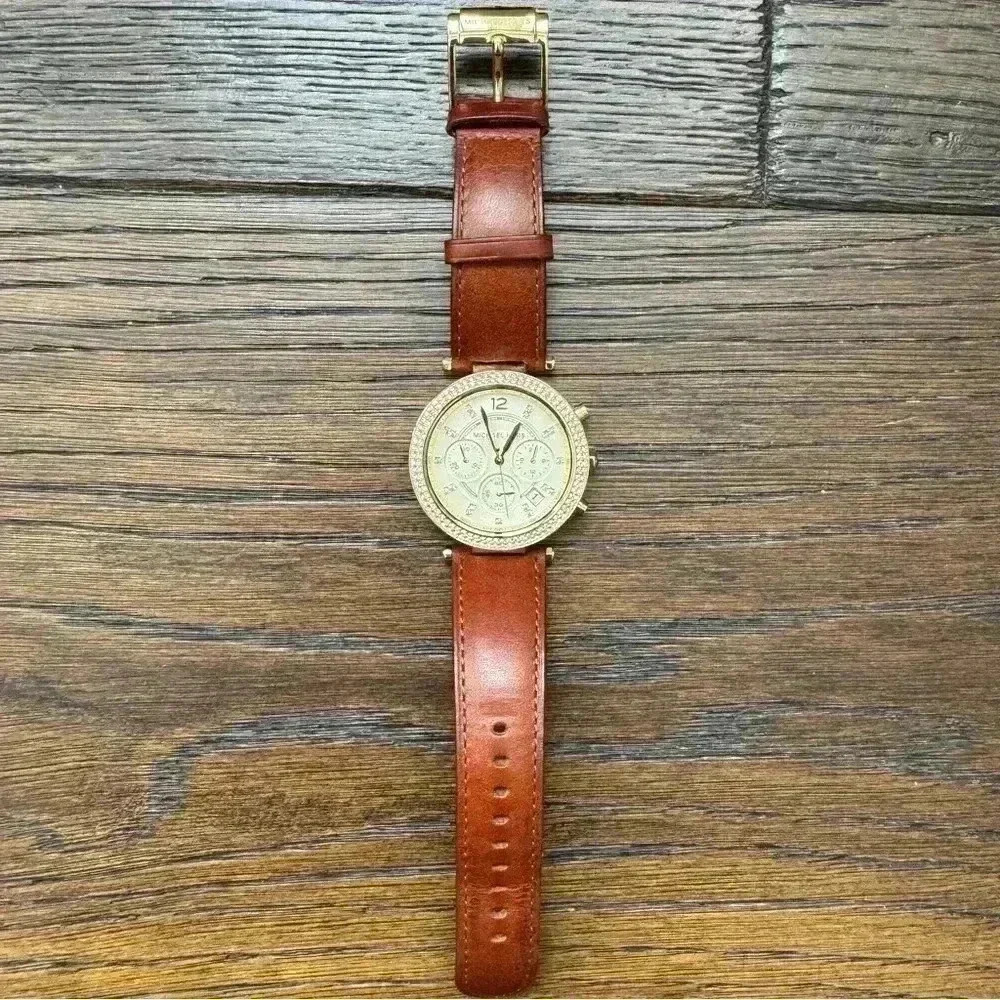 Michael Kors Watch - Picture 6 of 8